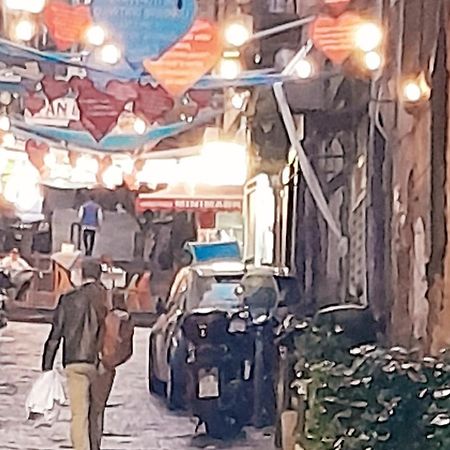 شقة Piazza Carita' Centro Storico نابولي المظهر الخارجي الصورة
