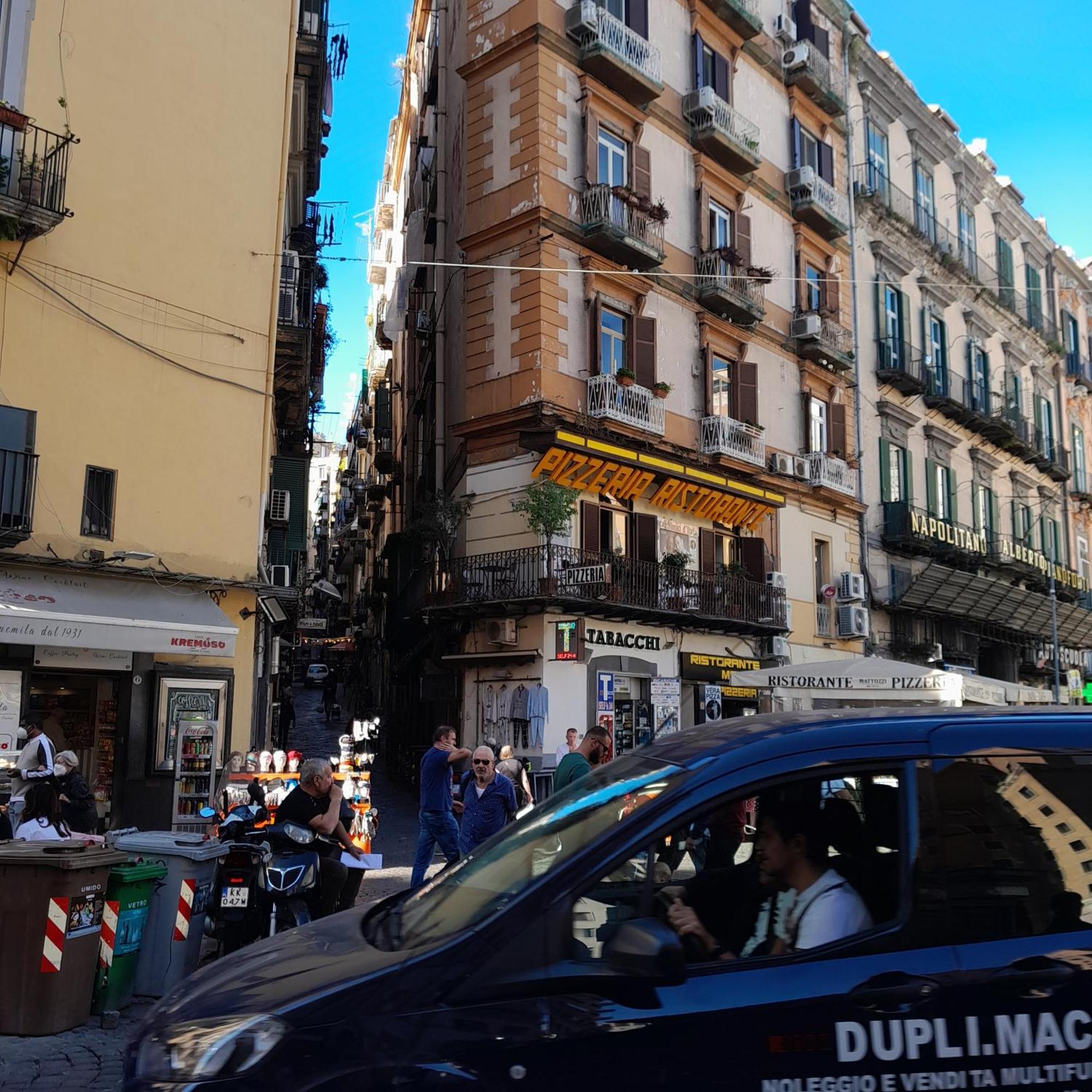 شقة Piazza Carita' Centro Storico نابولي الغرفة الصورة