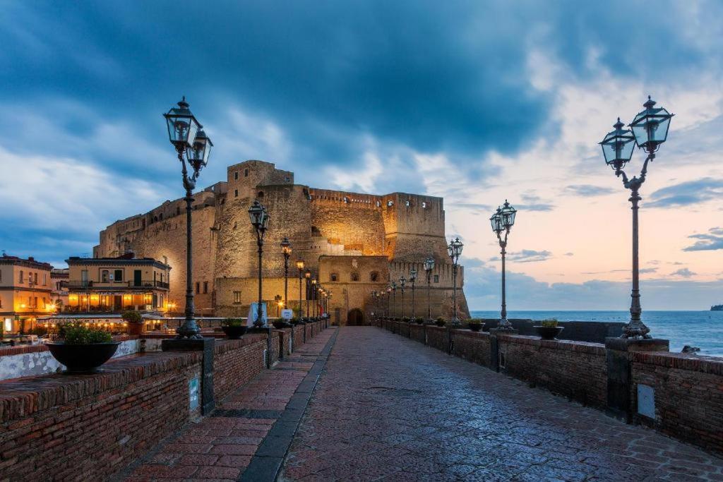 شقة Piazza Carita' Centro Storico نابولي المظهر الخارجي الصورة