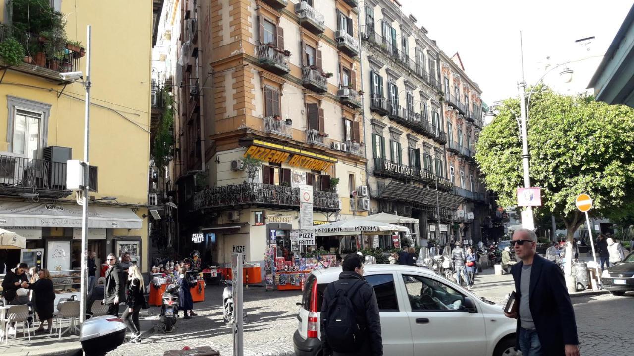 شقة Piazza Carita' Centro Storico نابولي المظهر الخارجي الصورة